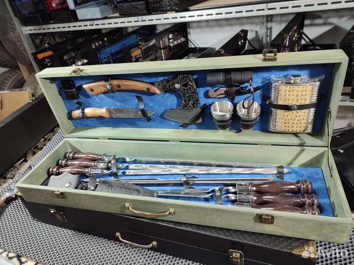 Набор шампуров в деревянном кейсе