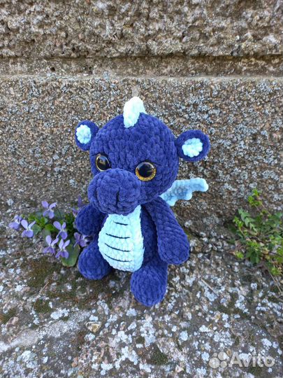 Плюшевый дракончик вязаный 18 см