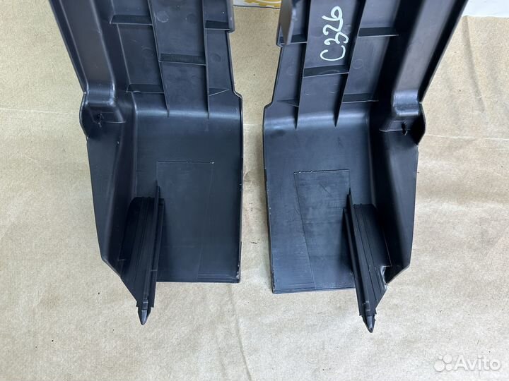 Держатель задней полки Volkswagen Golf 4