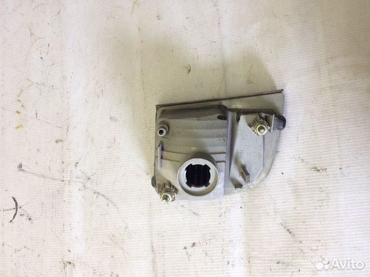 Фонарь противотуманный Toyota Land Cruiser