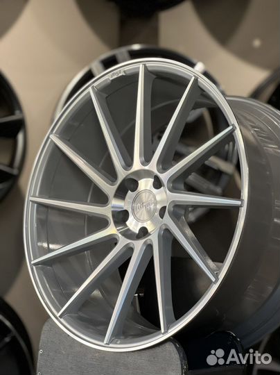 Диски R22 5x114,3 Genesis Lexus Infinity