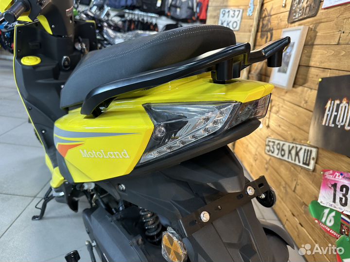 Скутер Motoland FS