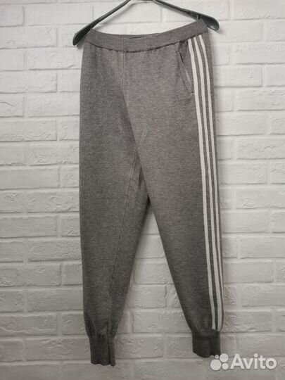 Спортивный костюм женский вязаный