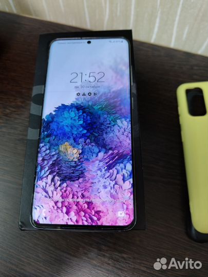 Samsung Galaxy S20, 8/128 ГБ