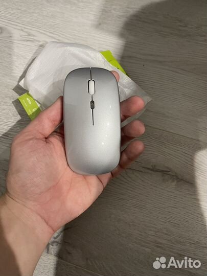 Комьютерная беспроводная заряжаемая мышь