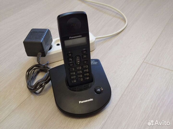 Телефон panasonic
