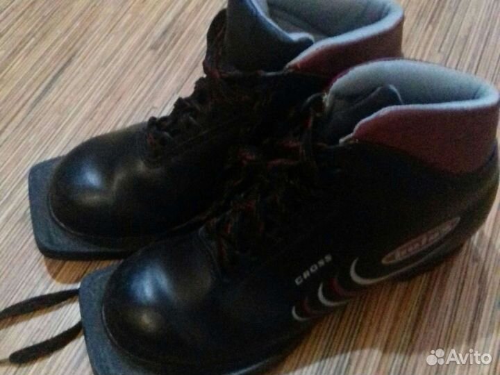 Лыжи с ботинками 35