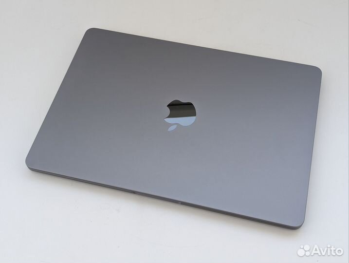 Apple MacBook Air 13 M2 2022 256gb 36 циклов