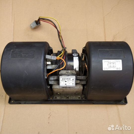 Вентелятор отопителя Spal 006-b40/vll-22