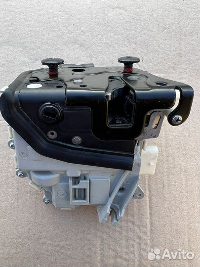 Замок задней двери порше панамера