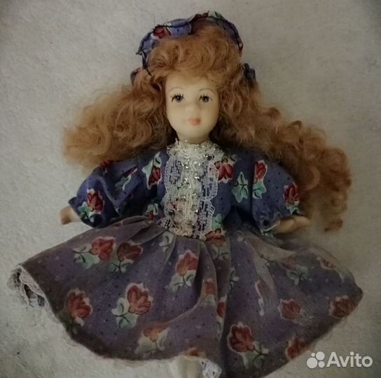 Кукла фарфоровая коллекционная