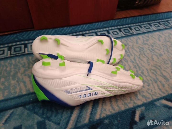 Футбольные бутсы 40 размер