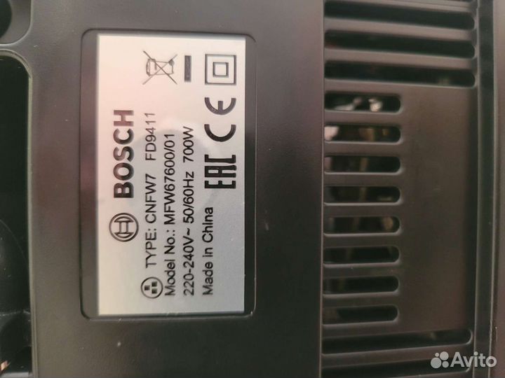 Мясорубка Bosch MFW 67600/01 700W
