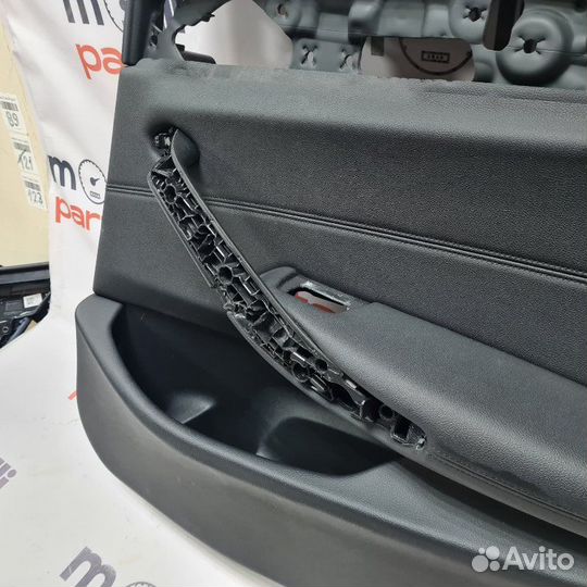 Обшивка двери задняя правая Bmw 5-Series G30 2.0D