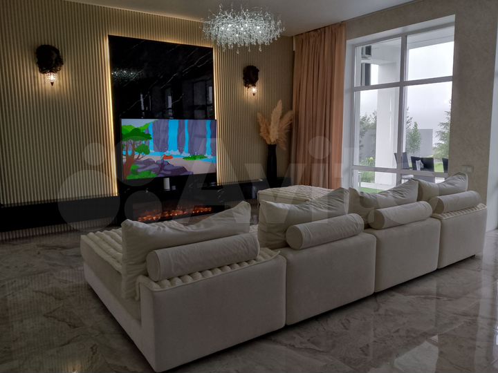 Коттедж 380 м² на участке 20 сот.