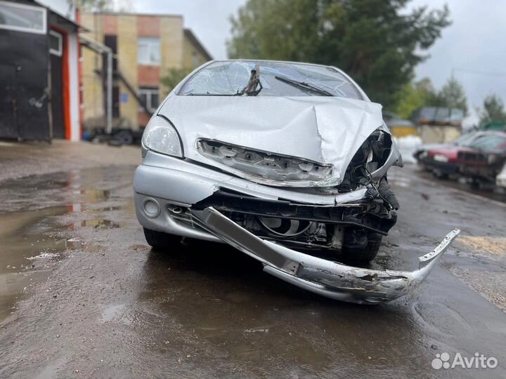 В разборе Citroen Xsara Picasso 2007 1.8 6FZ МКПП