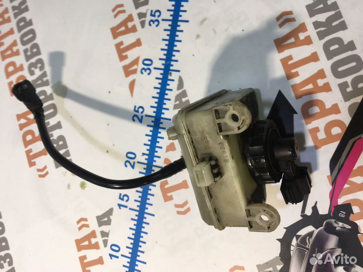 Форд Фокус Бачок тормозной жидкости