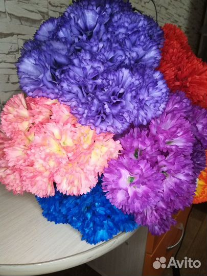 Георгин и гвоздика искусственный