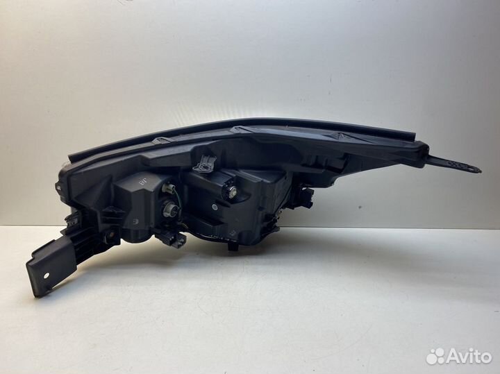 Фара правая Subaru Forester SK (S14) 2018-2021 Led