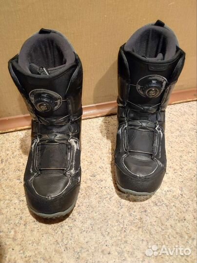 Сноубордические ботинки 42.5