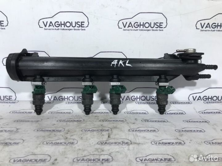 Рампа топливная Volkswagen Golf 4 1.6 AKL 2000