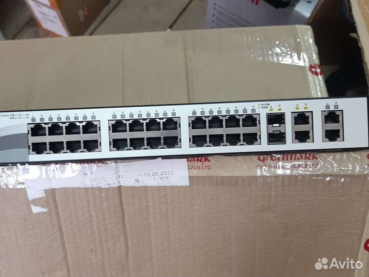 Коммутатор D-link des-1210-28/52