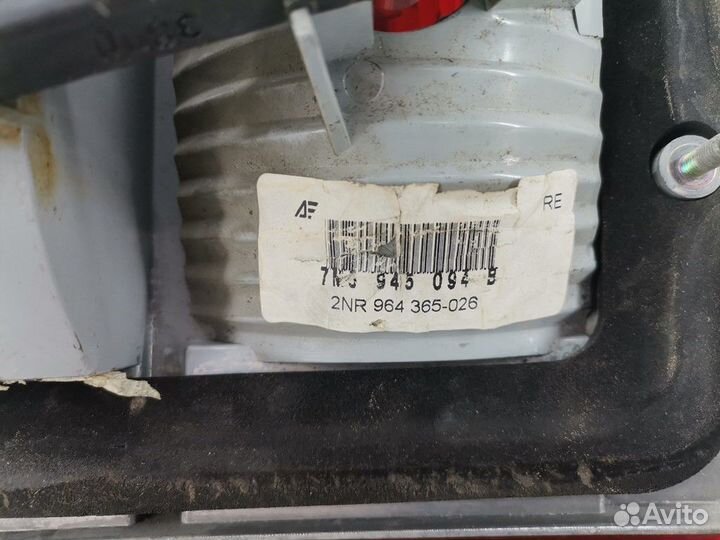 Фонарь крышки багажника правый Ford Galaxy 2000