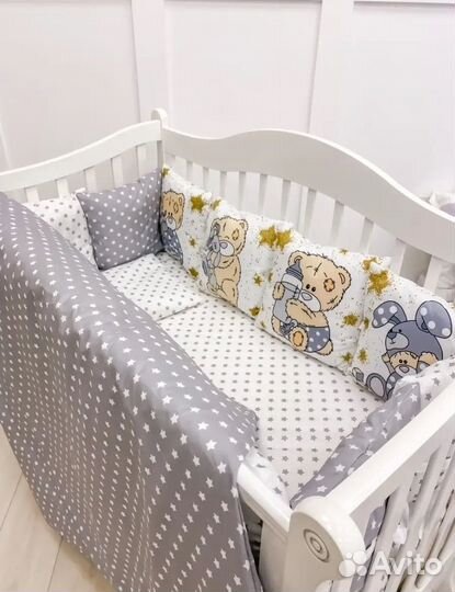 Комплект в детскую кроватку бортики