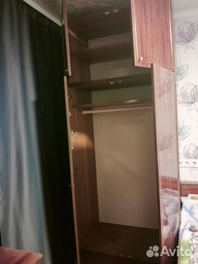 Шкаф плательный б.у