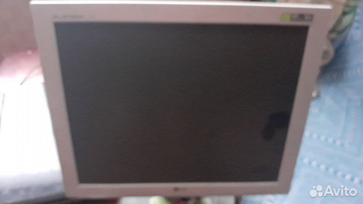 Продаю монитор