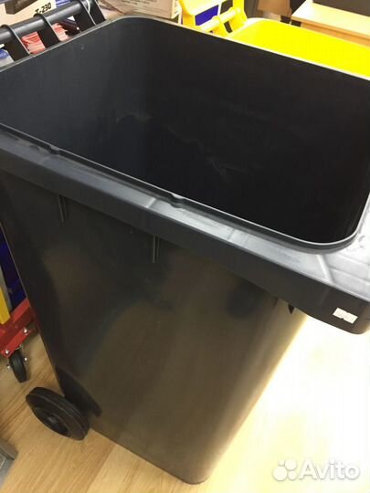 Мусорный контейнер 240 л