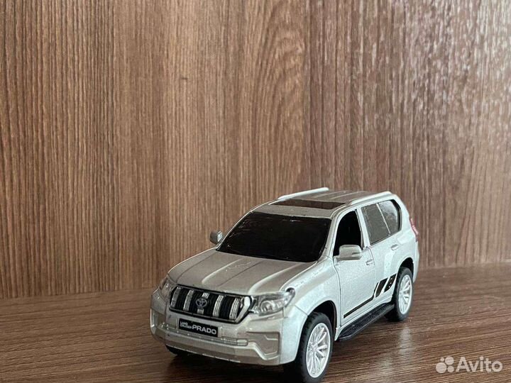 Металлические машинки