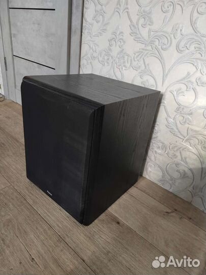 Сабвуфер Magnat Monitor Supreme Sub 302A