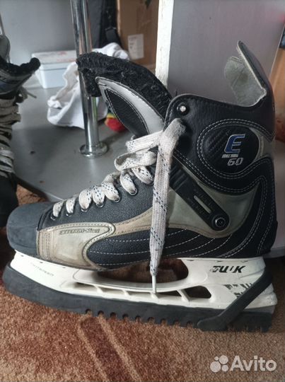 Коньки хоккейные 45.5 размер