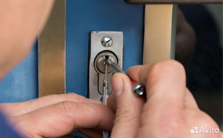 Аварийное вскрытие замков дверей /установка/ремонт