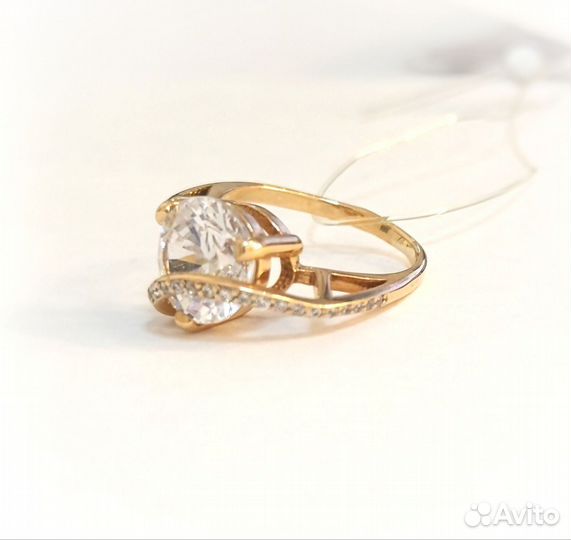 Золотое кольцо 585 пр. масса 3,7 гр