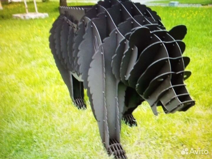 Мангал в виде медведя Гризли