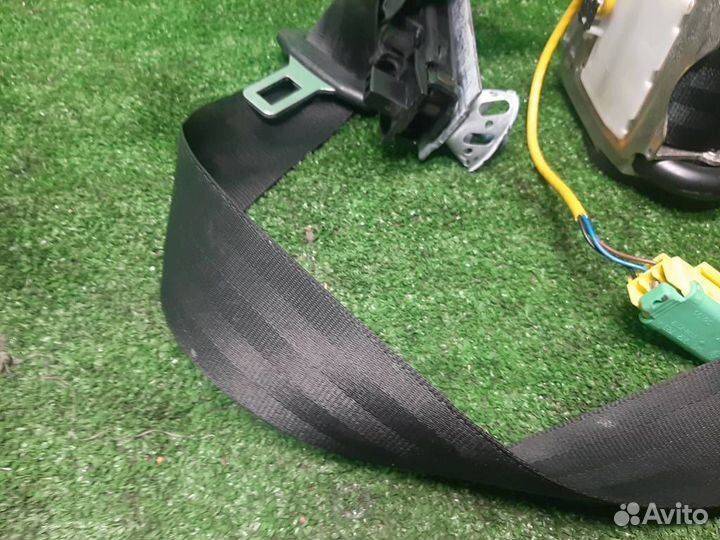 Ремень безопасности задний правый volkswagen Toua