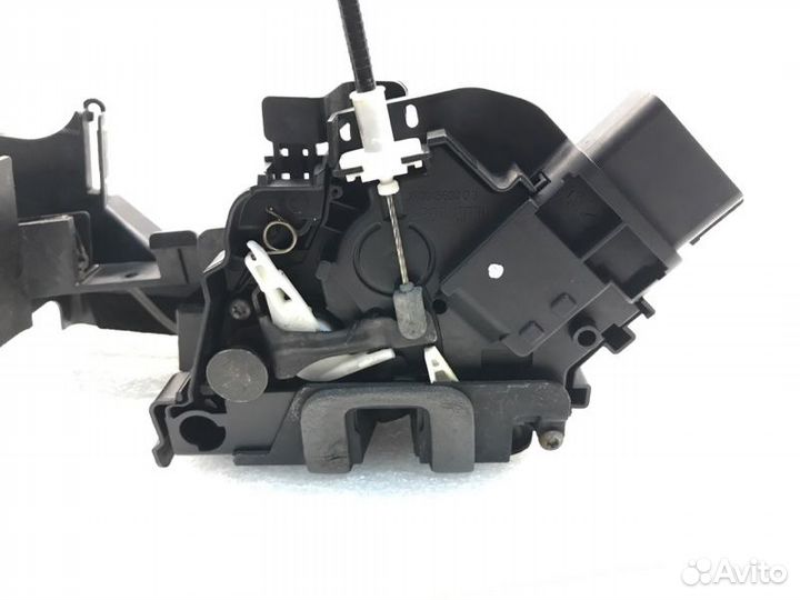 Замок двери передний левый Ford Mondeo седан 2.3