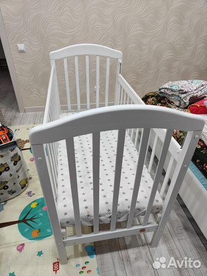 Кроватка для новорожденных