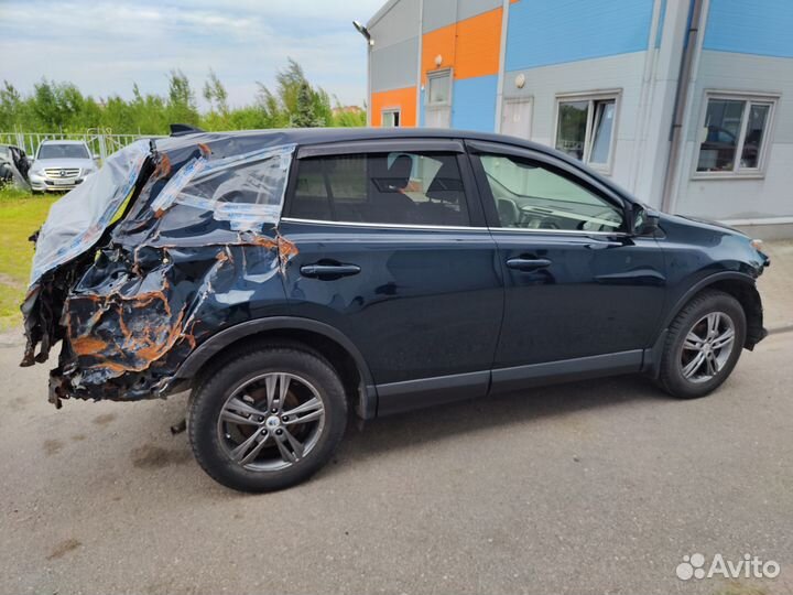 Toyota RAV4 2.5 AT, 2018, битый, 66 443 км