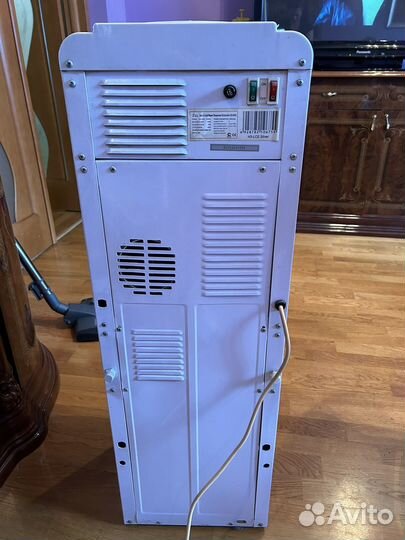 Кулер для воды