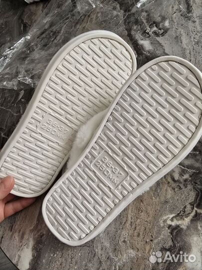 Тапочки белые пушистые новые