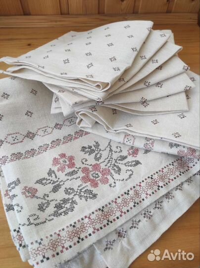 Льняная скатерть с салфетками