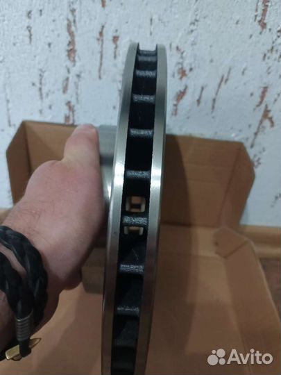 Диск тормозной передний Ford Focus 2/3/C-max