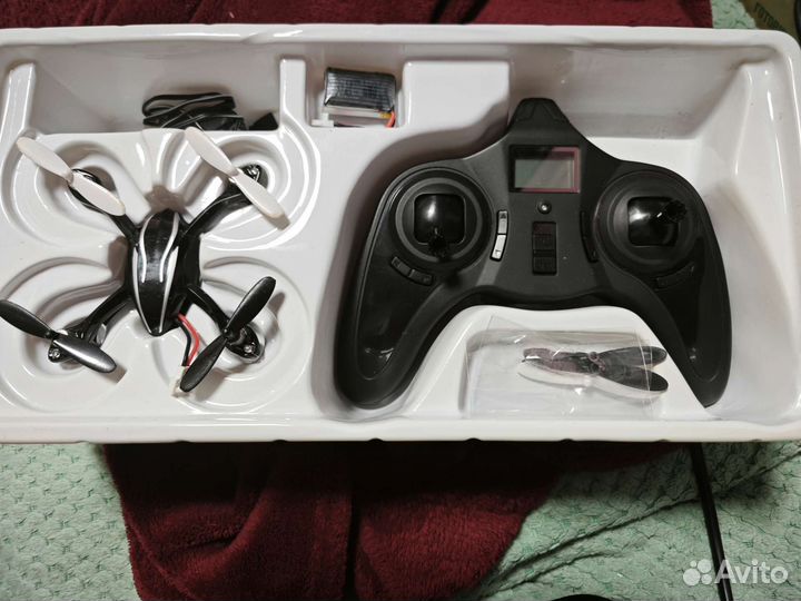 Квадрокоптер hubsan