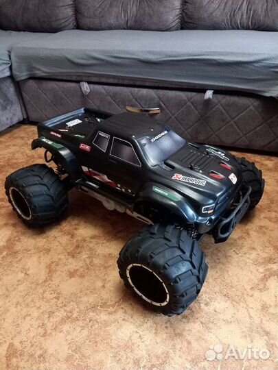 Радиоуправляемая машина на бензине