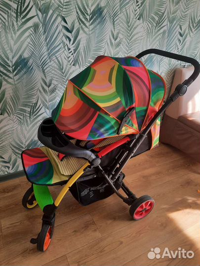 Прогулочная коляска