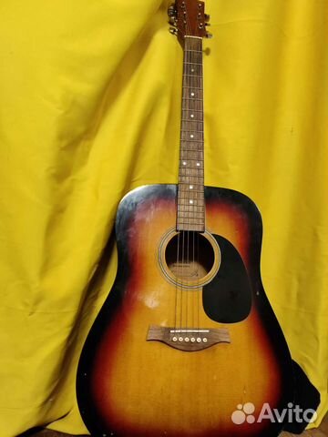 Акустическая гитара