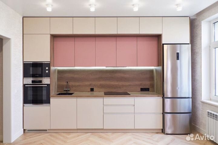 Кухонный гарнитур в три этажа